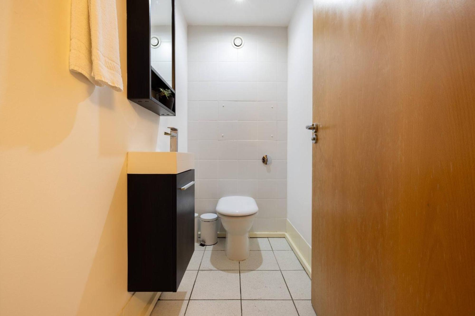 Wild Roses Serviced Apartments - Excel Warehouse 2 Лондон Экстерьер фото
