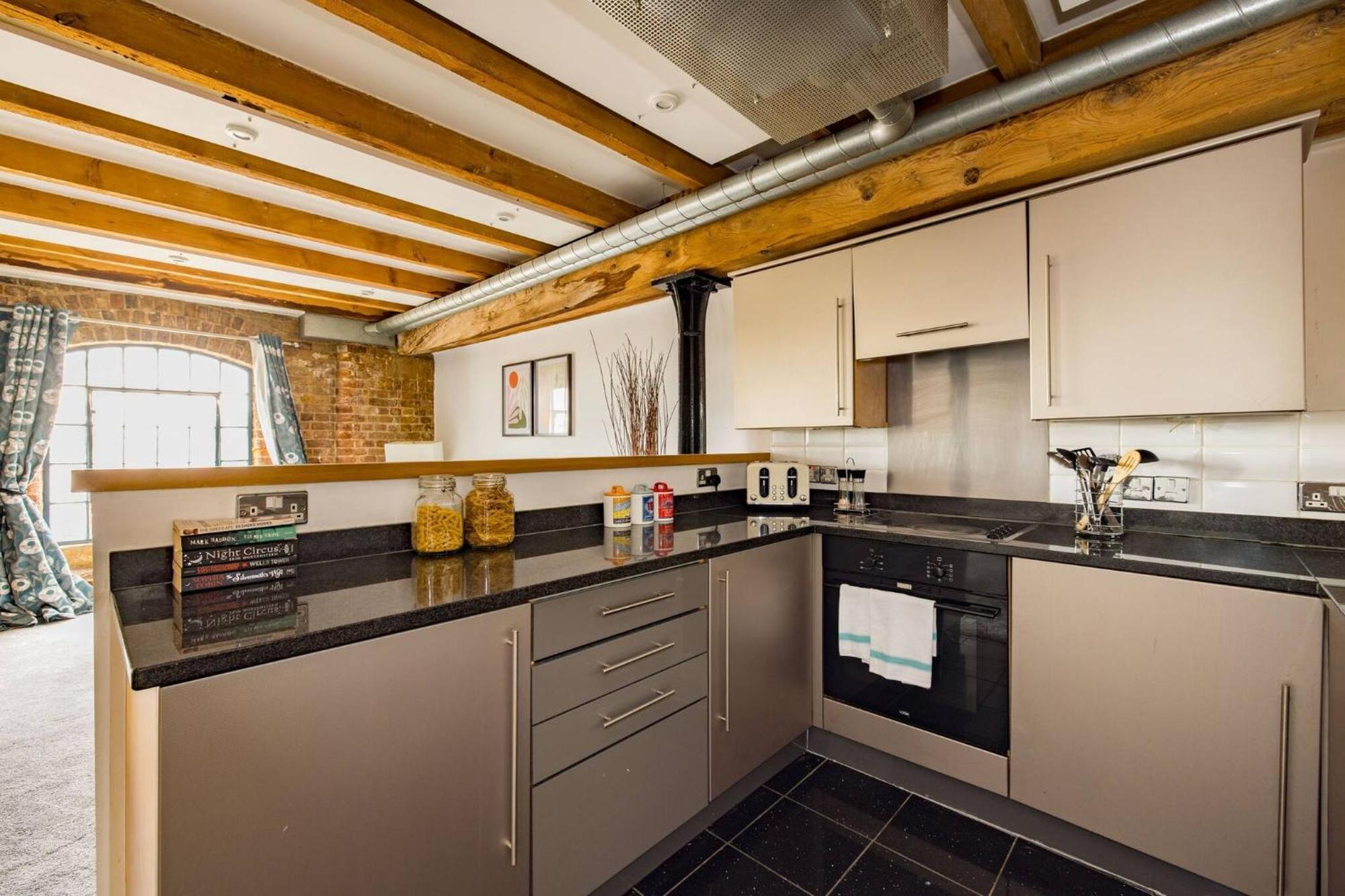Wild Roses Serviced Apartments - Excel Warehouse 2 Лондон Экстерьер фото
